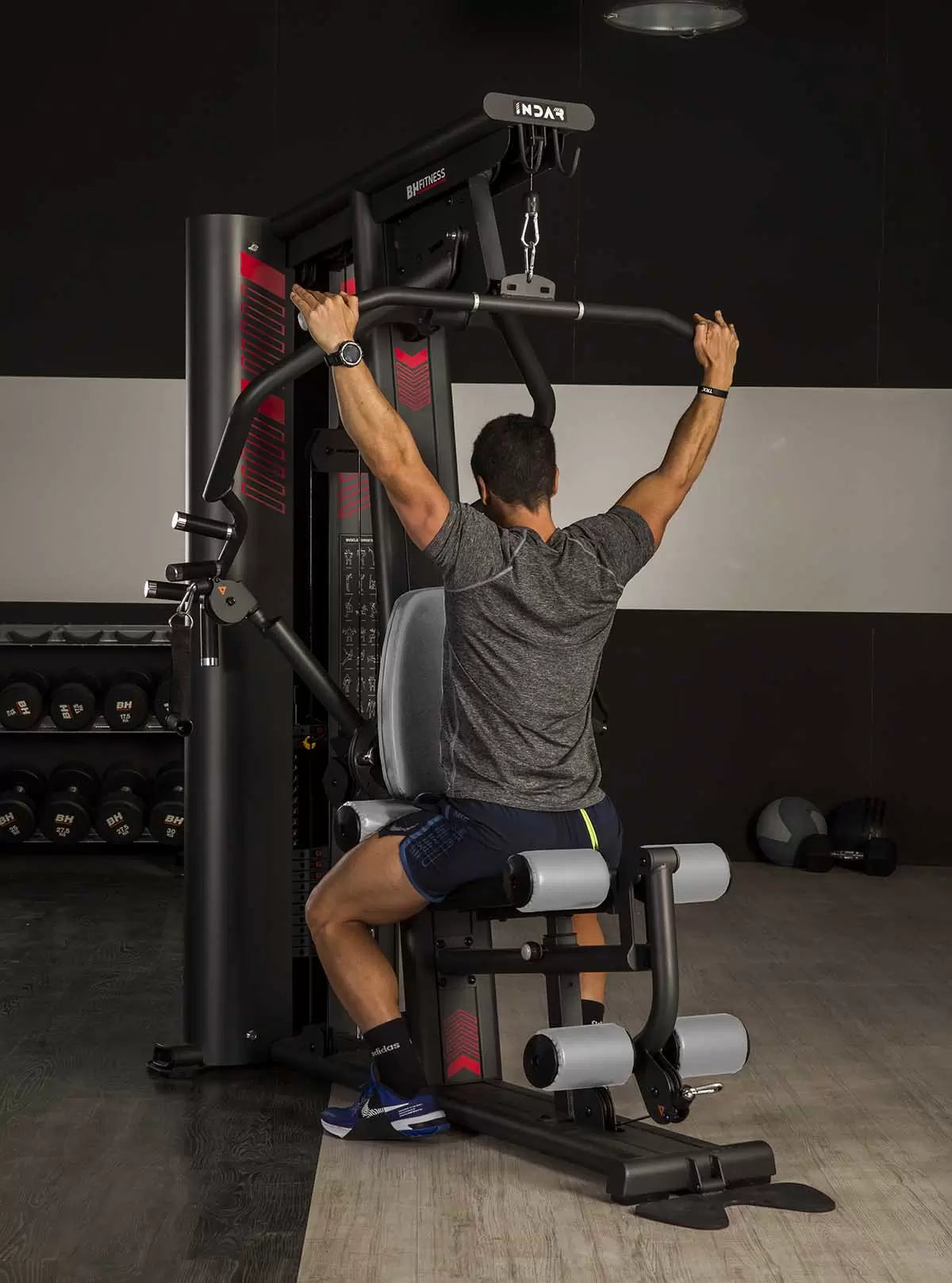 BH Fitness Kraftstation Indar