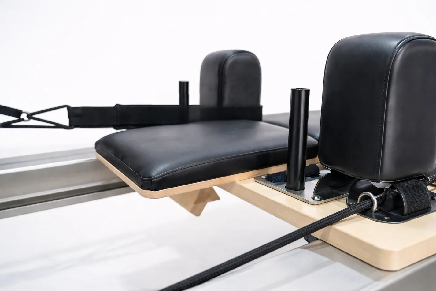 The Virtù Line Reformer CANDELA
