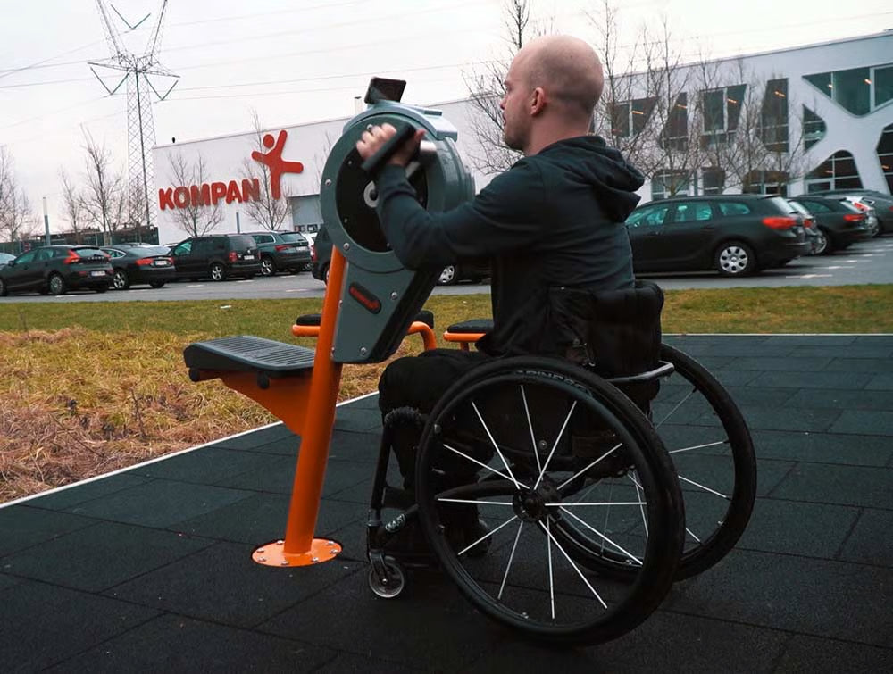 Kompan Outdoor Ergometer Arm Bike Pro
