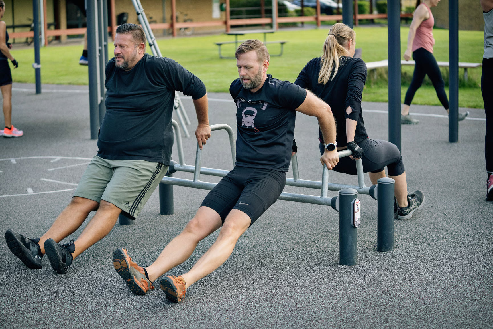 Kompan Outdoor Street Workout Sit up Bank