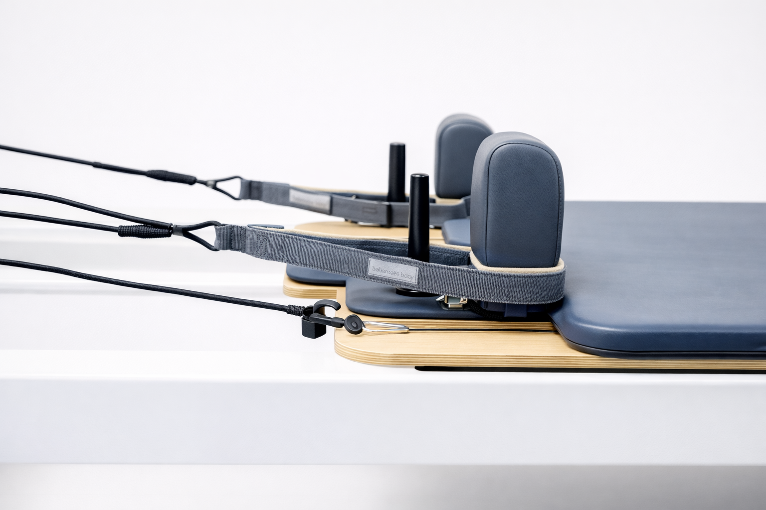 The Virtù Line Reformer GRAZIA Black Edition