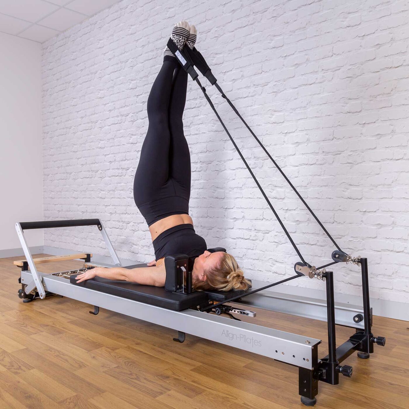 Pilates Reformer Silent Rope inkl. Rad & Feder
