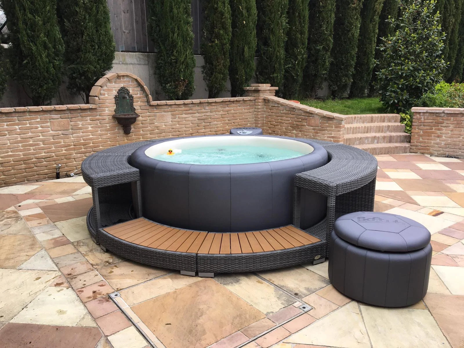 Softub Whirlpool UMRANDUNG Polyrattan