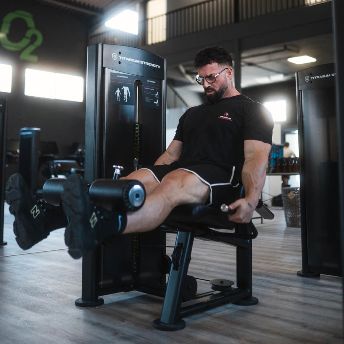 TItanium Strength Black Series Leg Extension