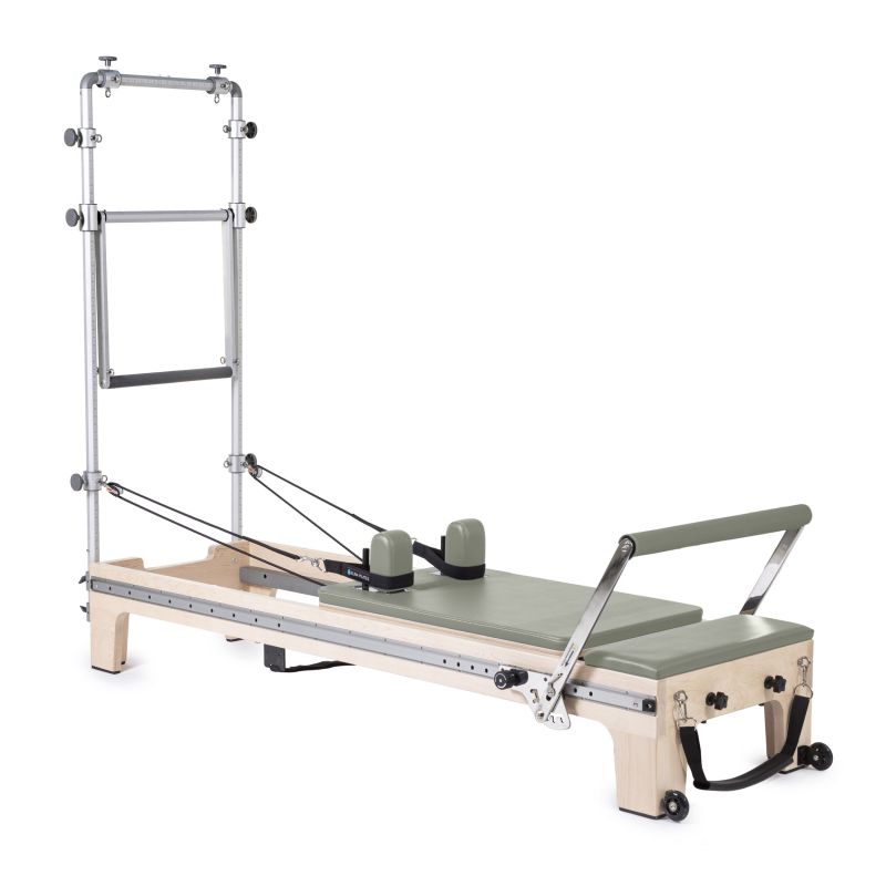 Elina Pilates Master Instructor Reformer mit Half Cadillac