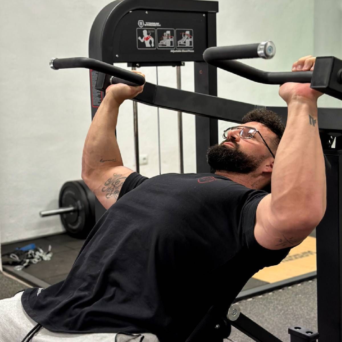 Titanium Strength Elite Series Multipress 3 Funktionen