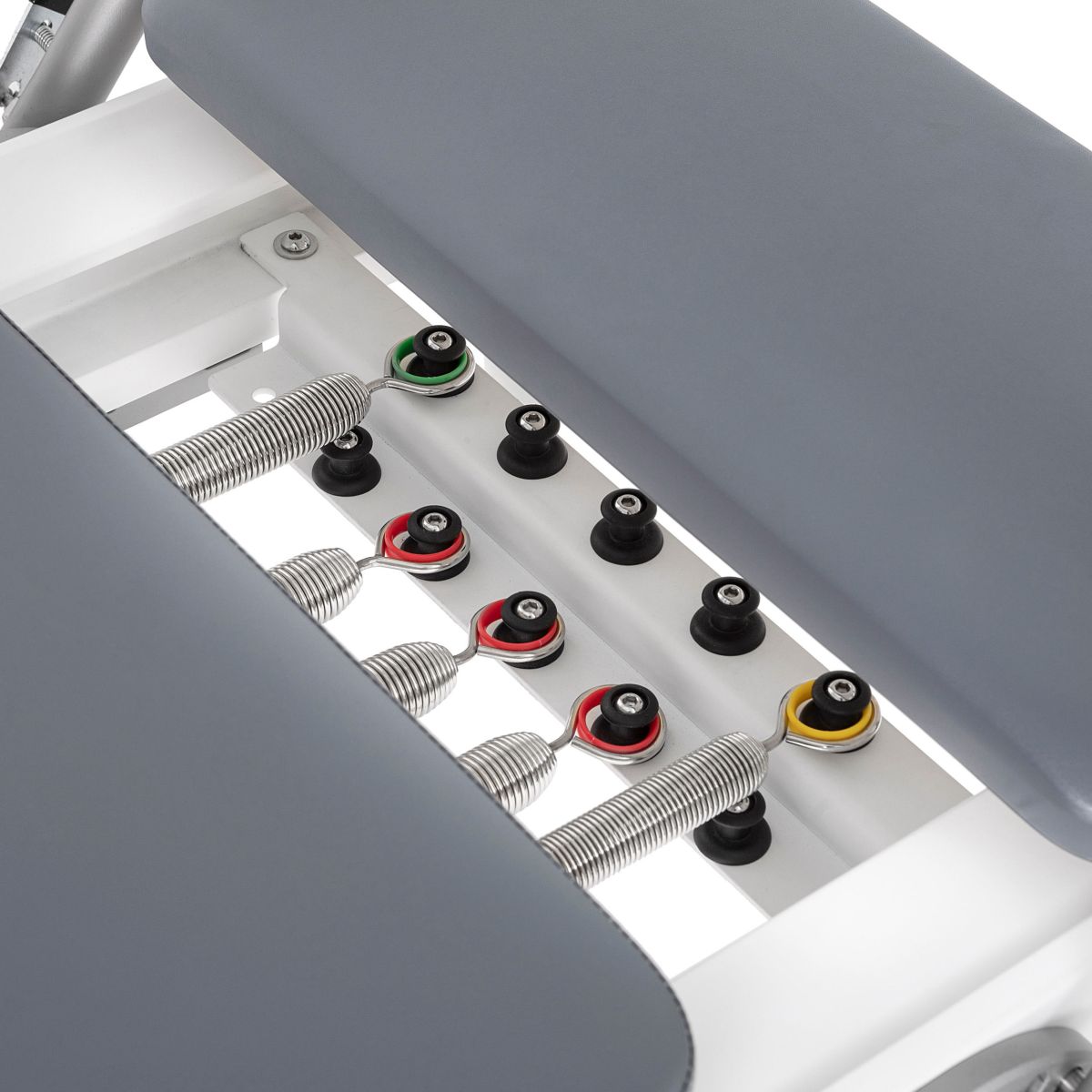 Elina Pilates Nubium Reformer mit Half Cadillac