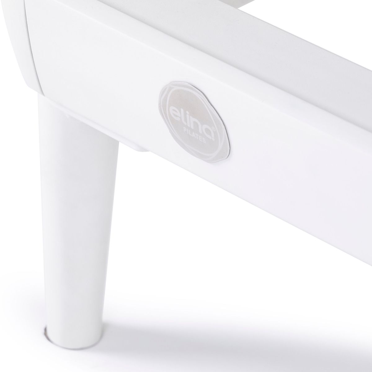Elina Pilates Nubium Reformer mit Half Cadillac