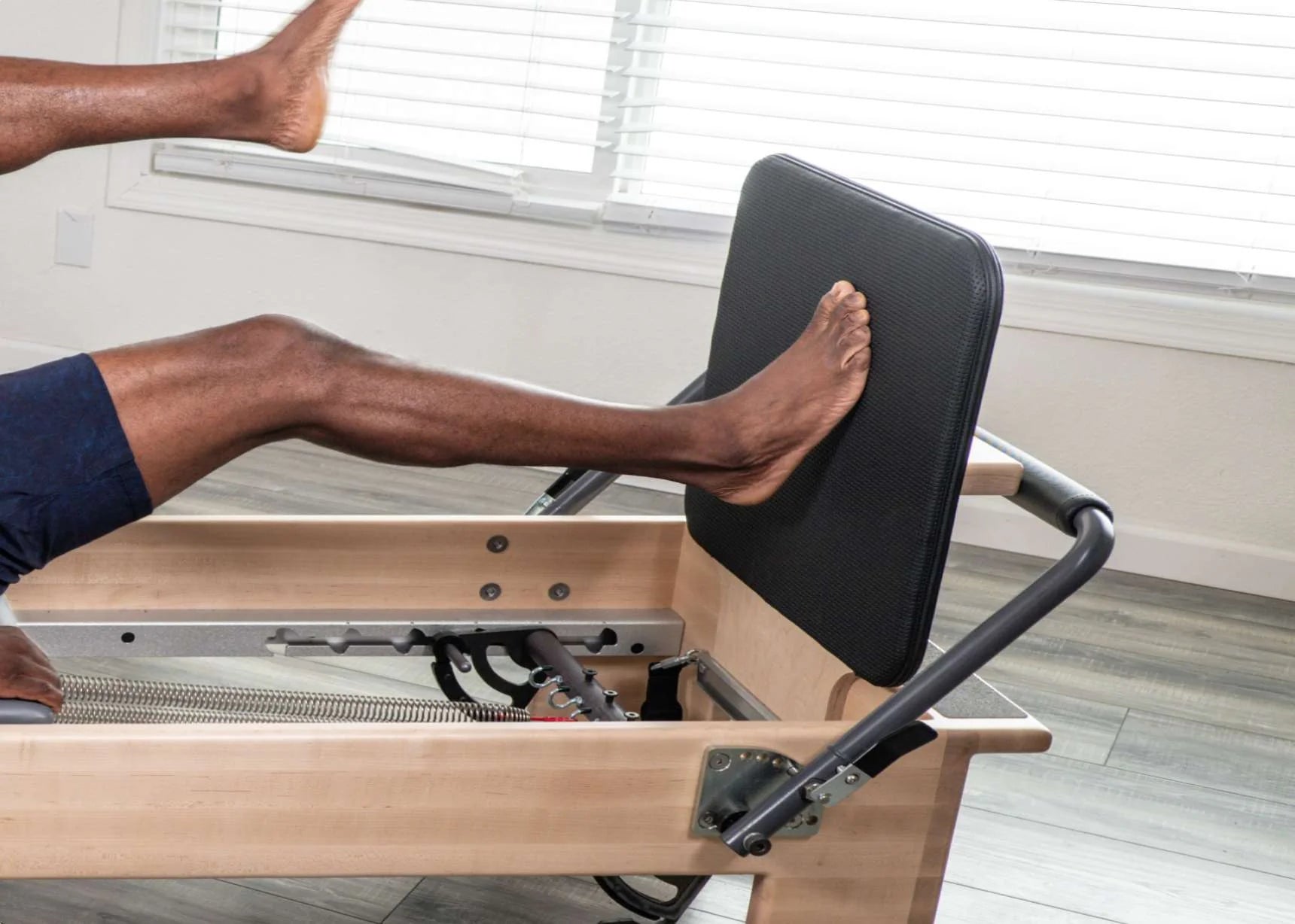 Balanced Body Padded Jumpboard – Ansicht 25 — Pilates Zubehör | Balanced Body