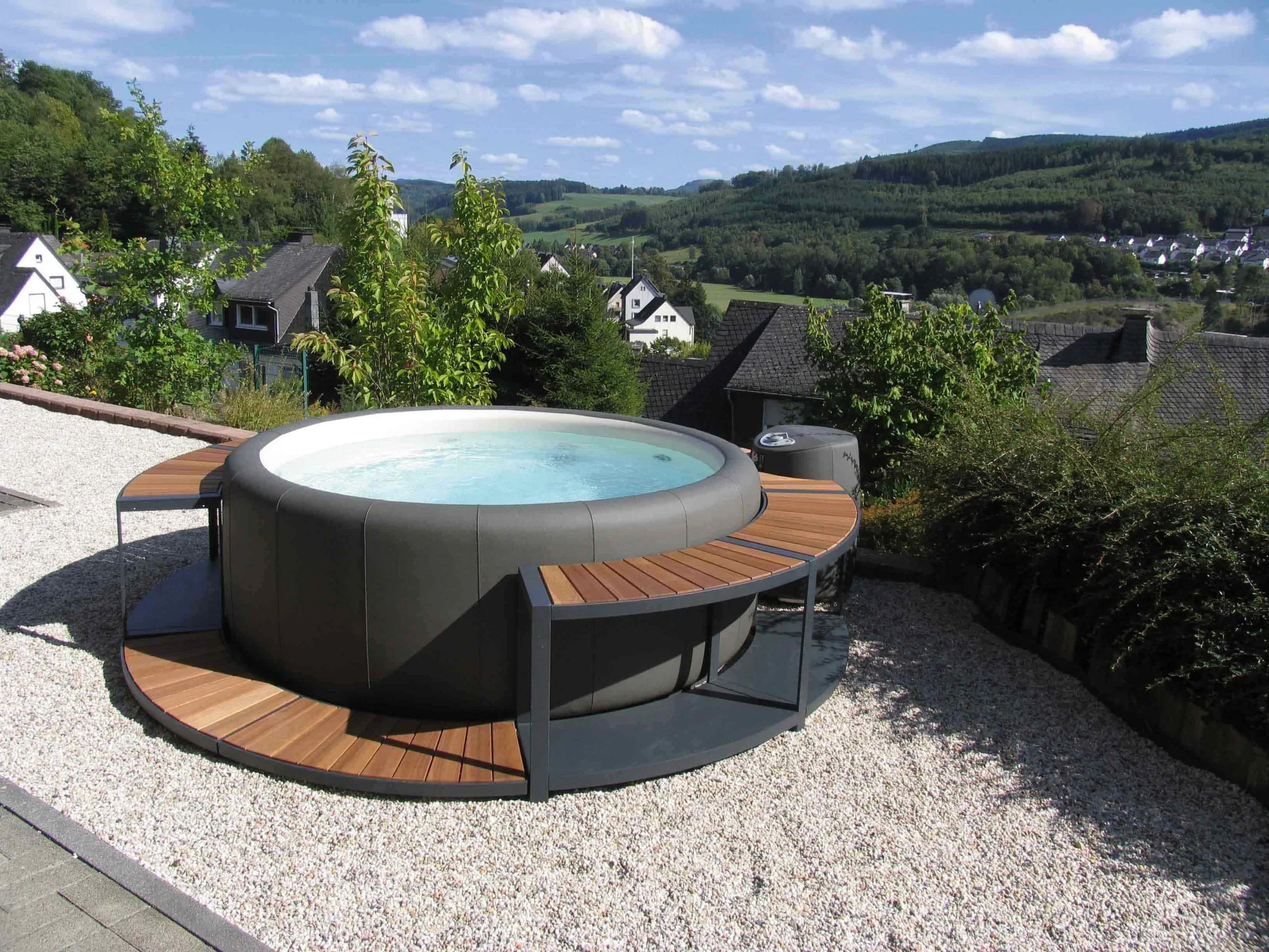 Softub Whirlpool UMRANDUNG Stauseeholz