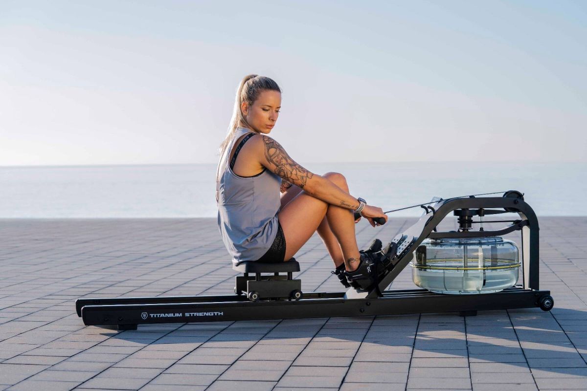 Titanium Strength Acqua Rower Rudergerät