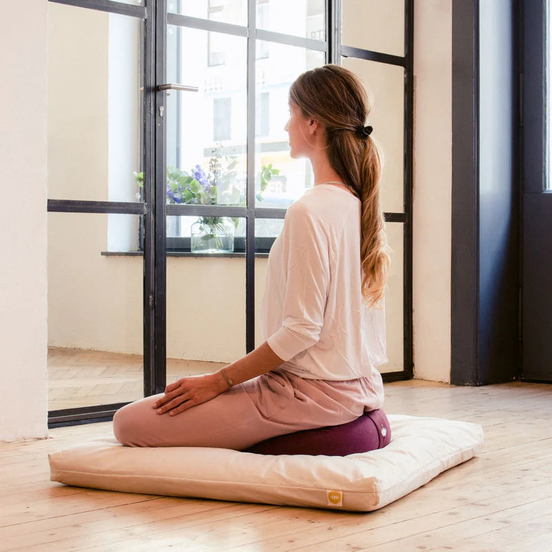 Yogakissen Halbmond "Shanti"