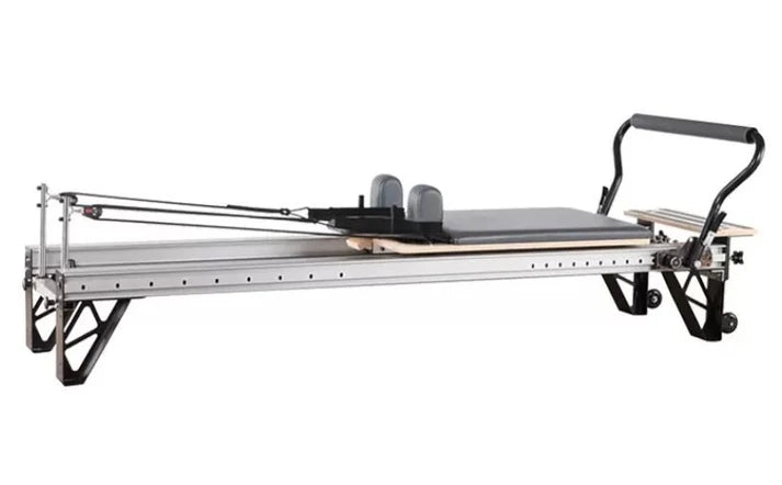 The Virtù Line Reformer CANDELA