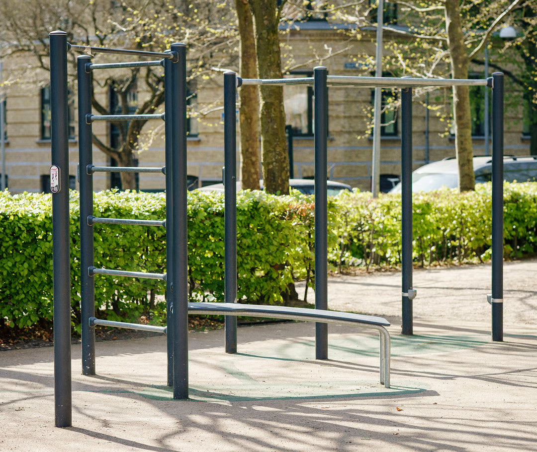Kompan Outdoor Street Workout Combi 1