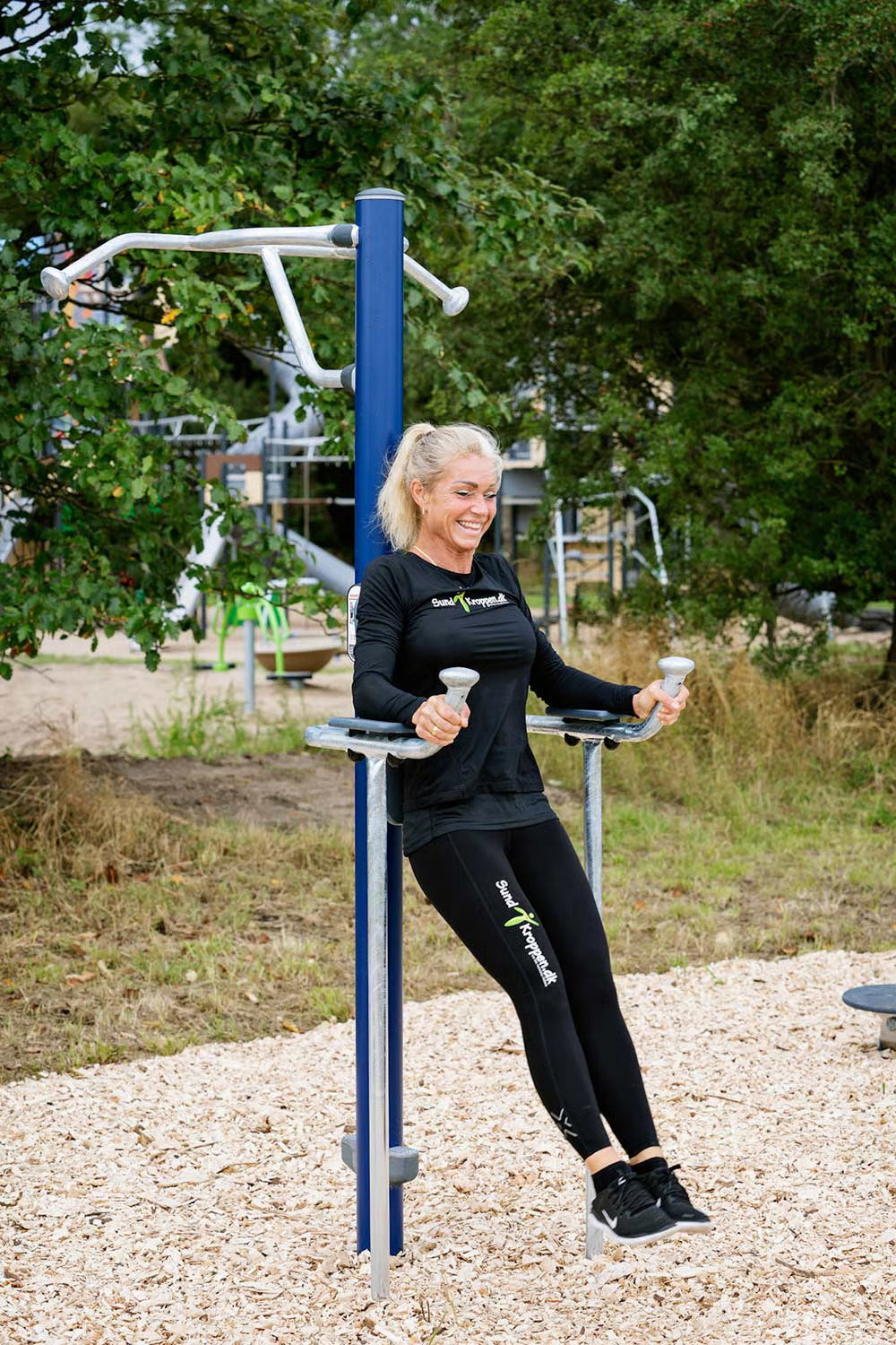 Kompan Outdoor Stay Fit Leg Lift & Pull Up
