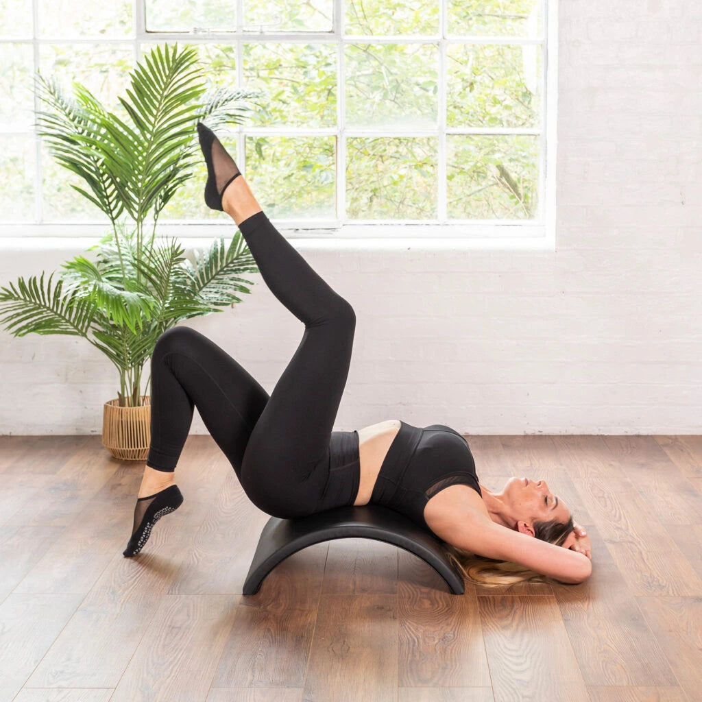Align Pilates Stacking Arc Barrel im Einsatz beim Matwork