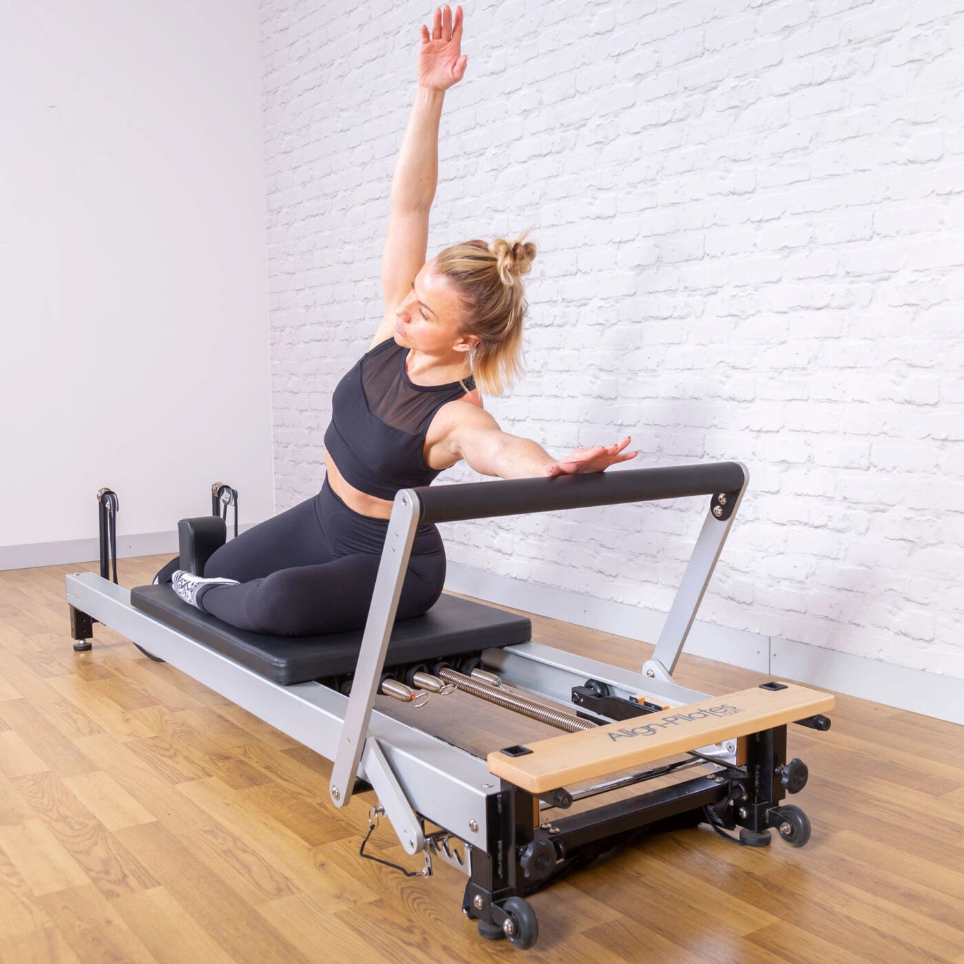 Align Pilates C8 Pro Pilates Reformer (8 Wheels)