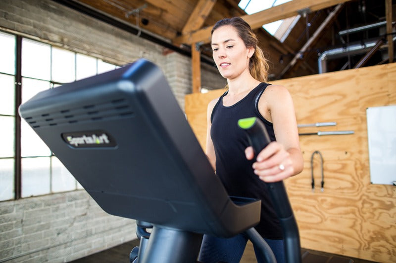 SportsArt ECO-POWR Status Line Ellipsentrainer G876