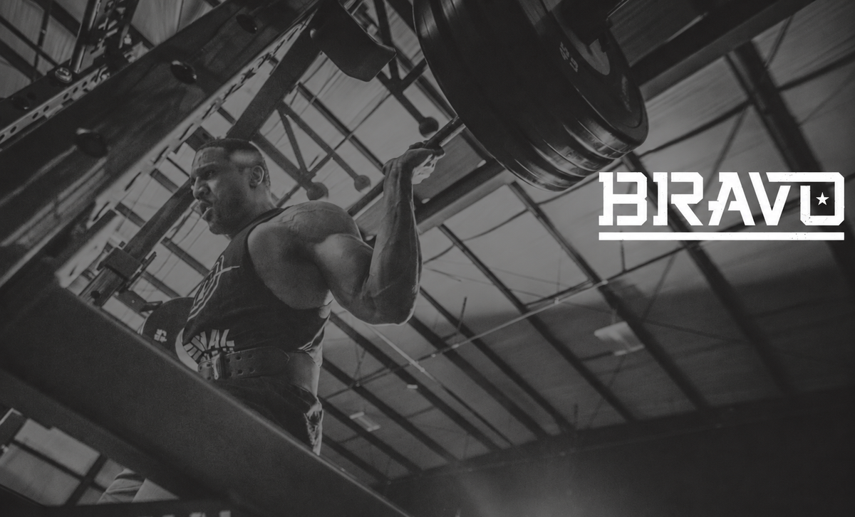 Arsenal Strength Bravo-Serie – Klimmzug am Rack