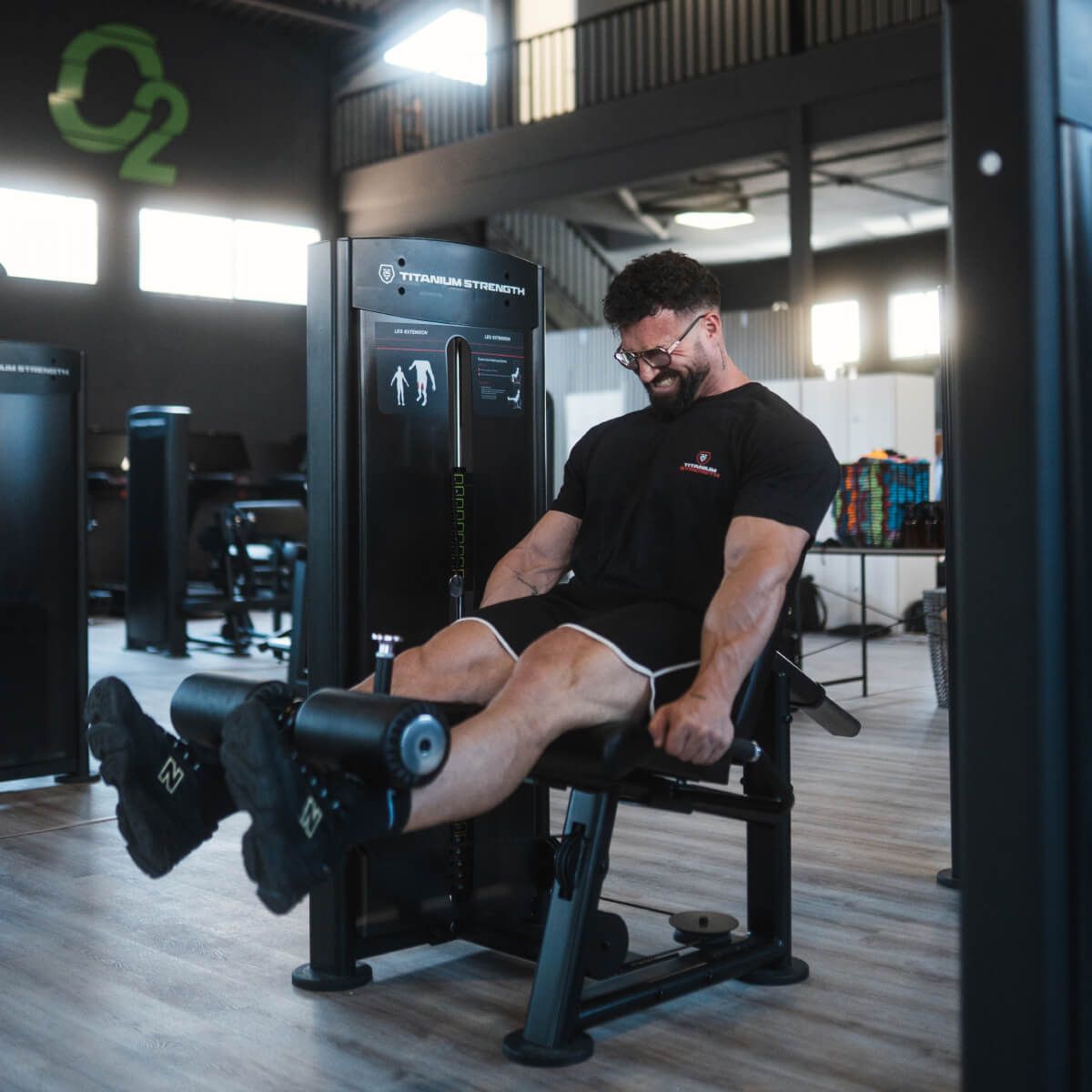 TItanium Strength Black Series Leg Extension