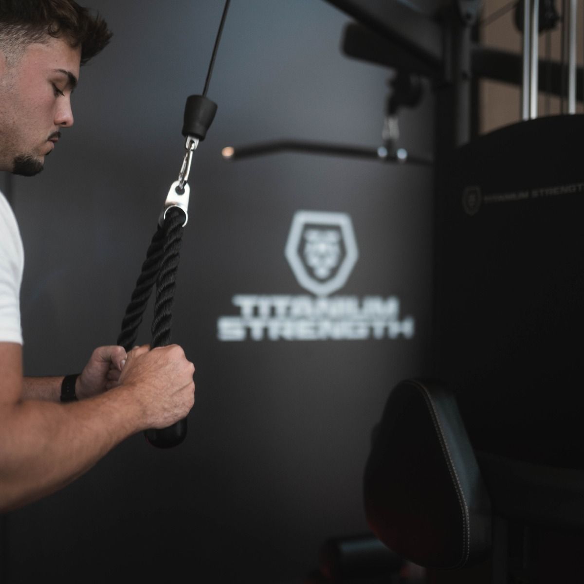 Titanium Strength Black Series 4 Stationen Multifunktionsturm