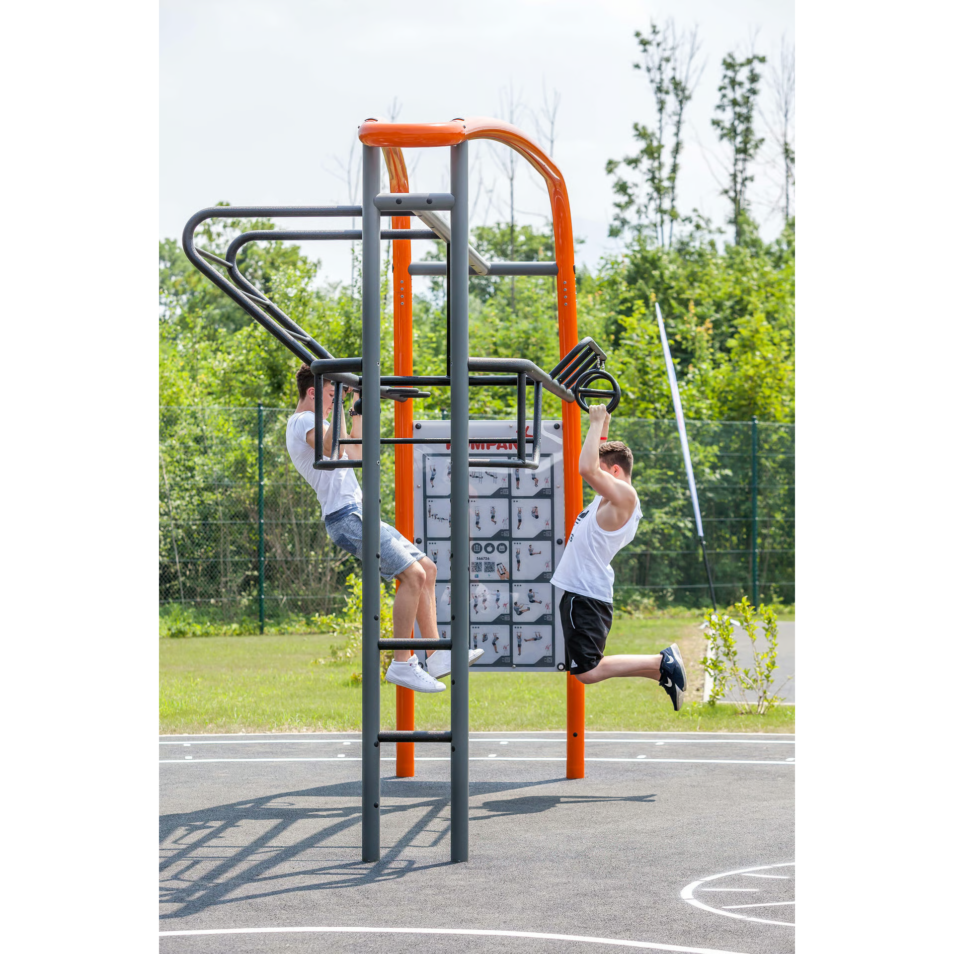 Kompan Outdoor Pull Up Station Pro