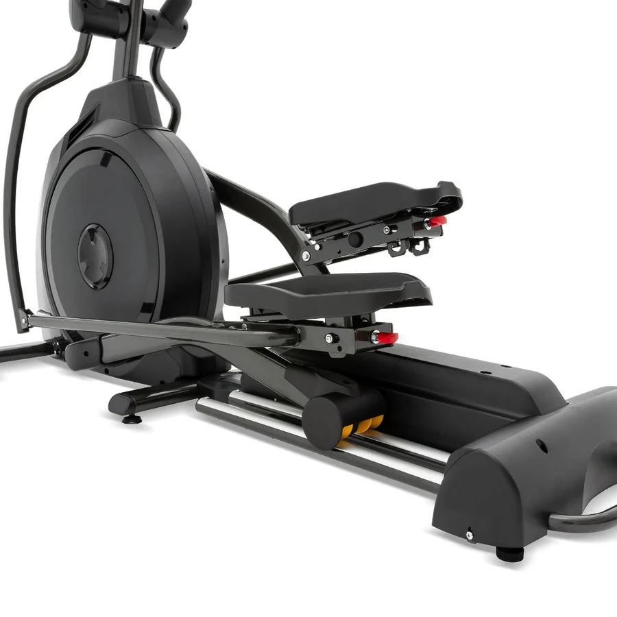 Spirit Fitness Ellipsentrainer XE395