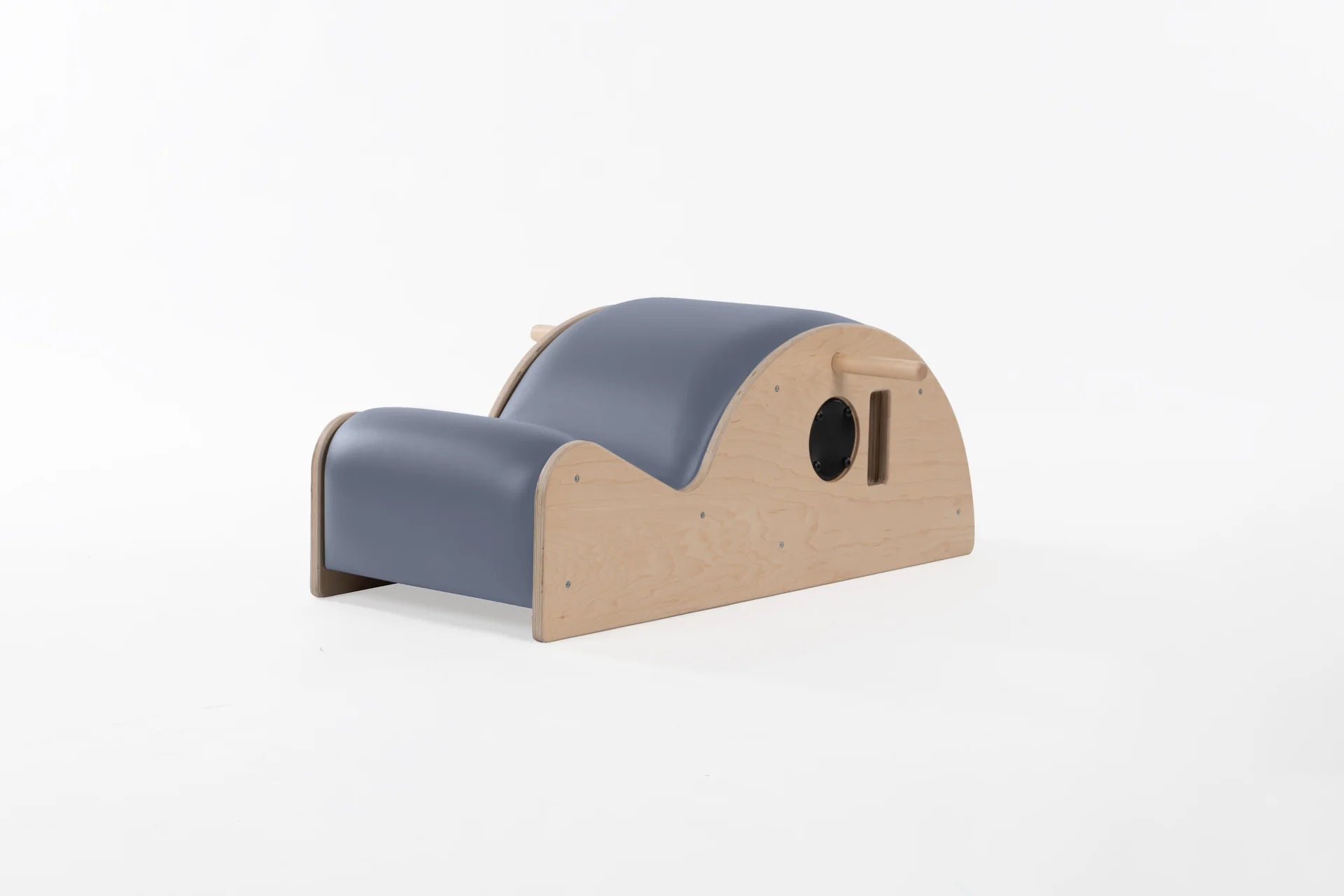 Balanced Body Clara Step Barrel – Ansicht 32 — Pilates Barrel | Balanced Body