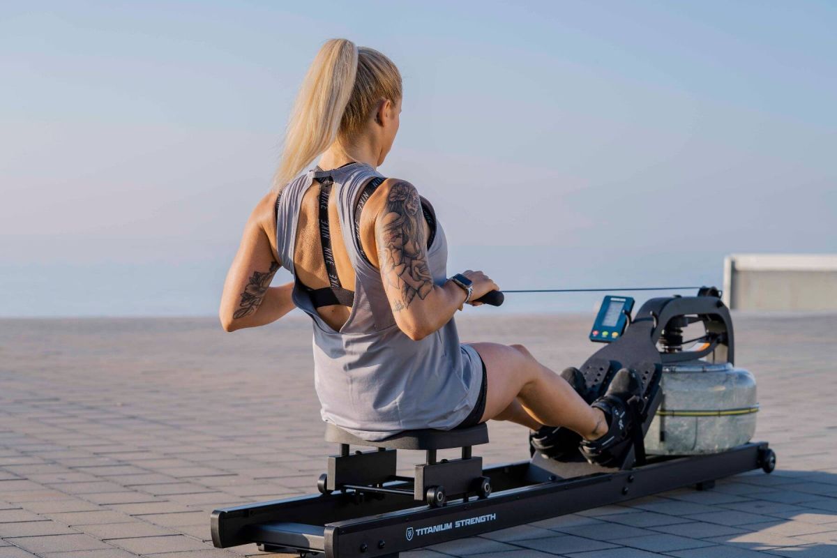 Titanium Strength Acqua Rower Rudergerät