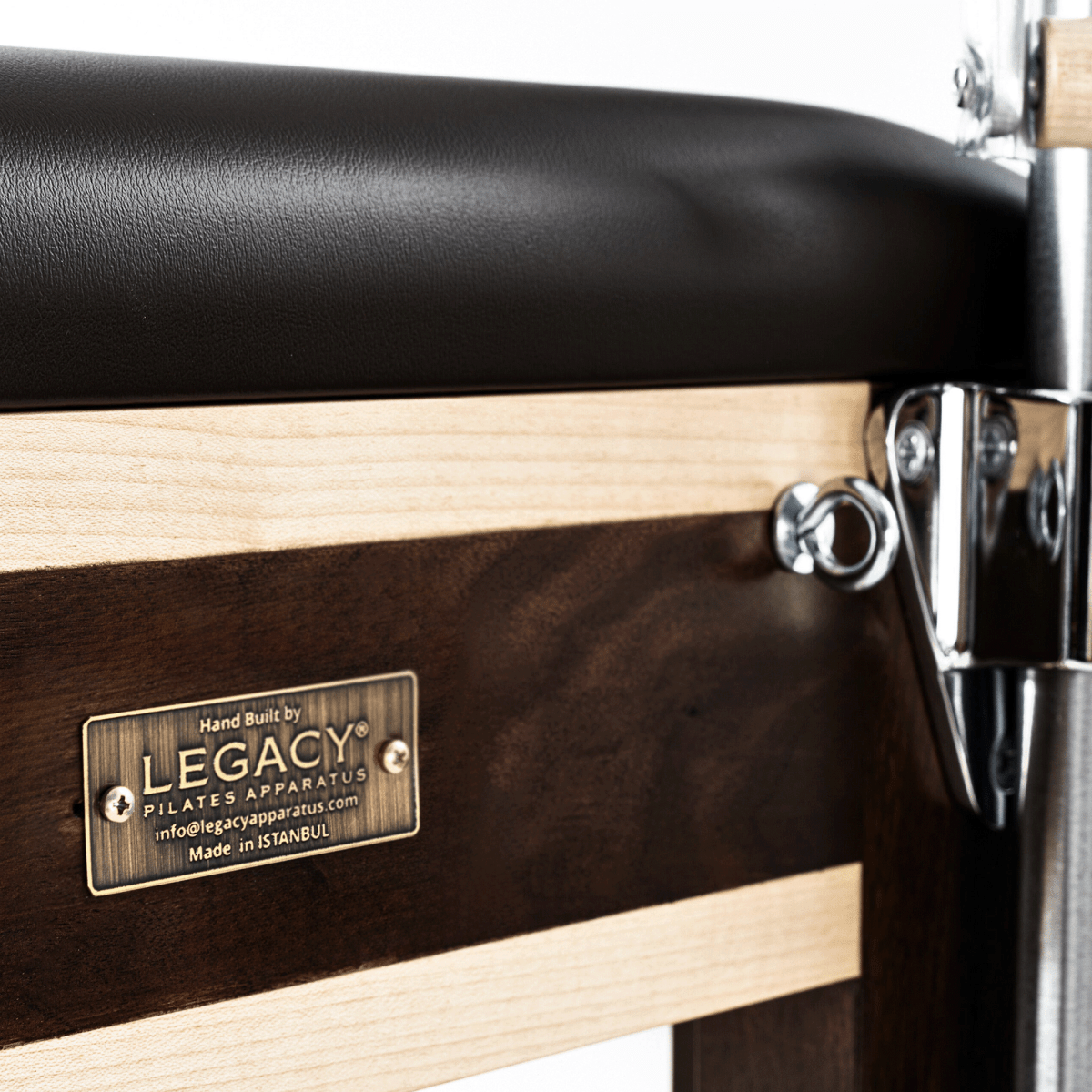 Legacy Apparatus Pilates Cadillac – Ausführung Nussbaum-Ahorn, Ansicht 2