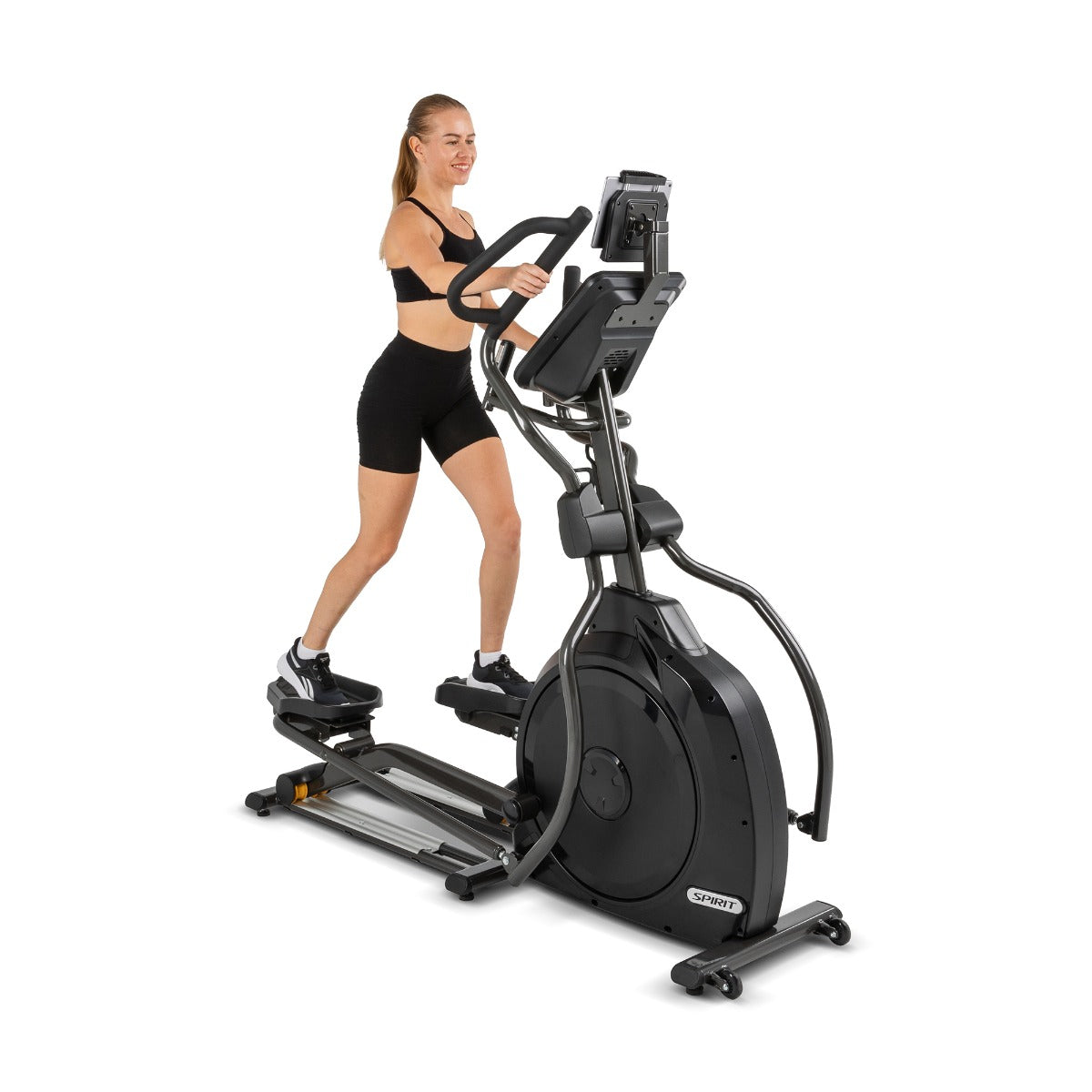 Spirit Fitness Ellipsentrainer XE795