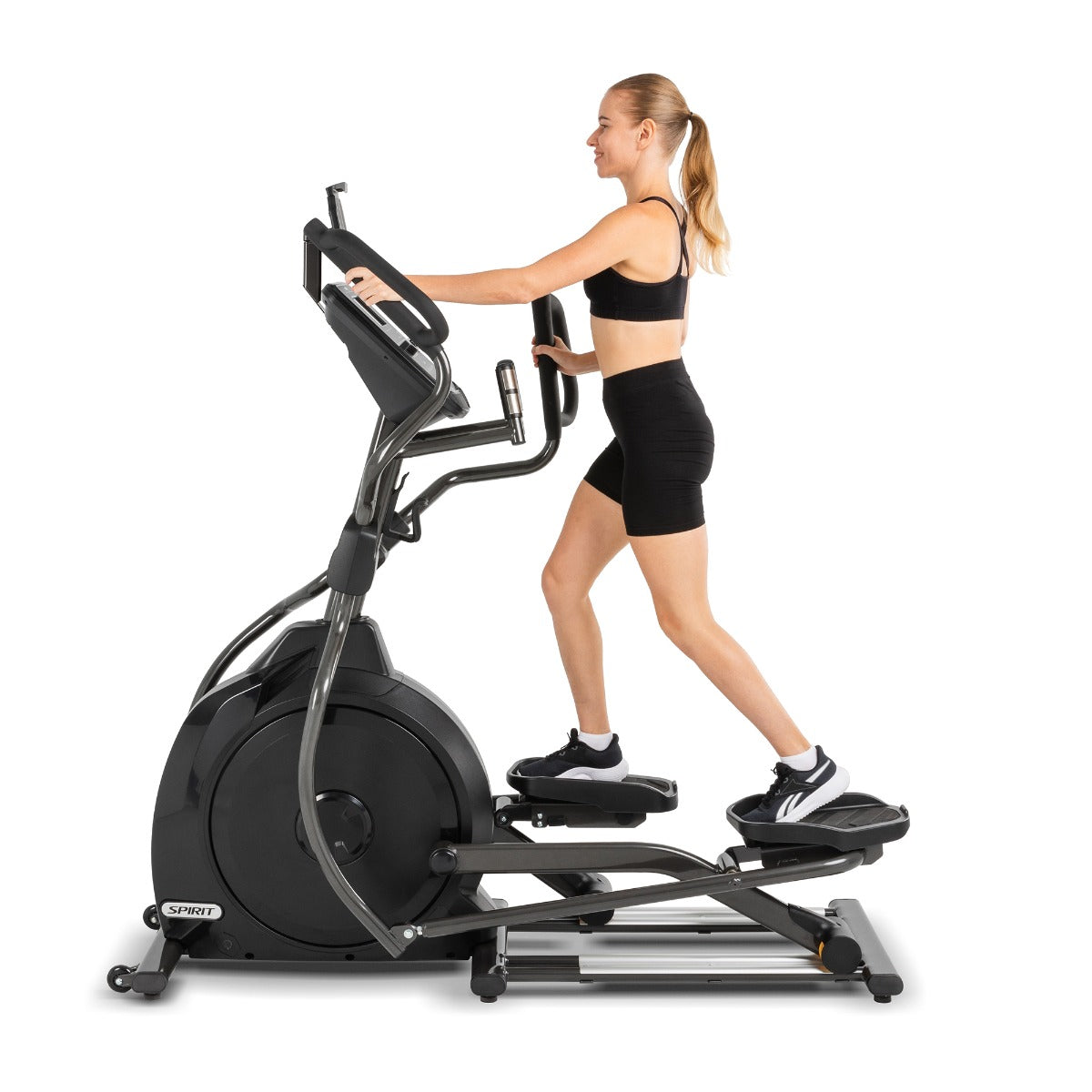 Spirit Fitness Ellipsentrainer XE795